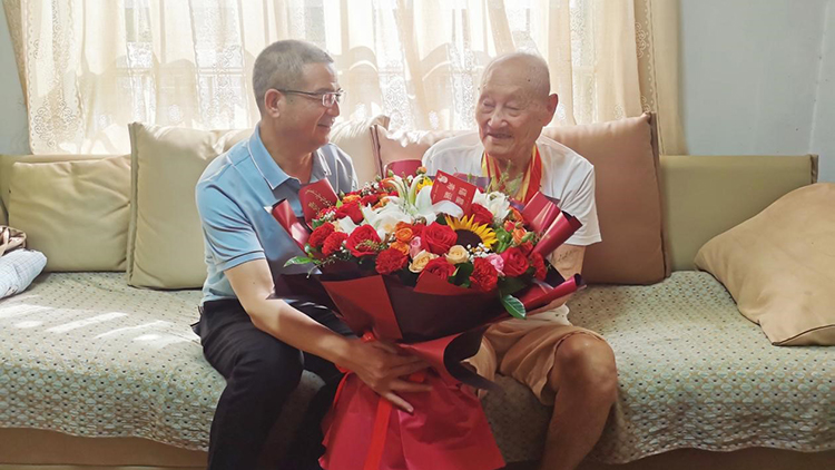 1756169221158070985.jpg 01.jpg