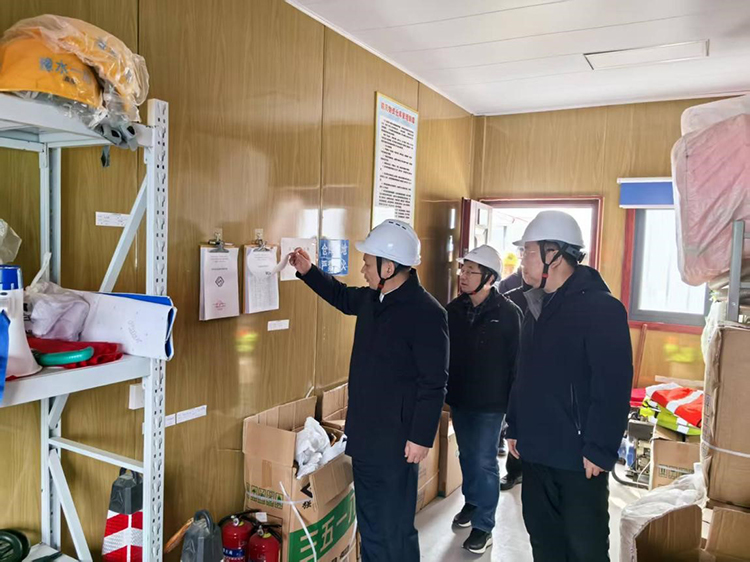 1770339843780050974.jpg q002.jpg